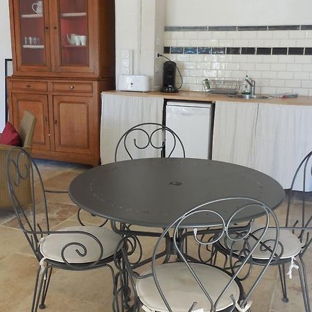 Villa Domaine De Rochegude Aviñón Habitación foto