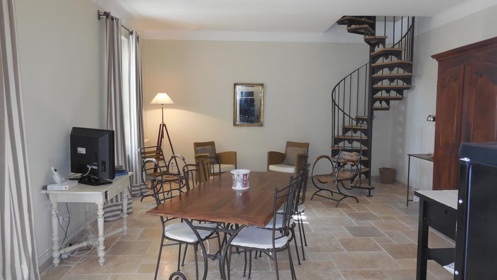 Villa Domaine De Rochegude Aviñón Habitación foto